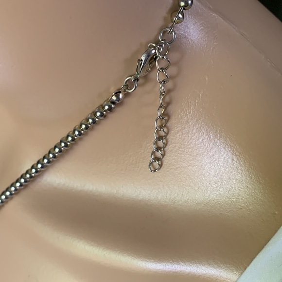 Chunky Rose Beed Necklace - Picture 2 of 6